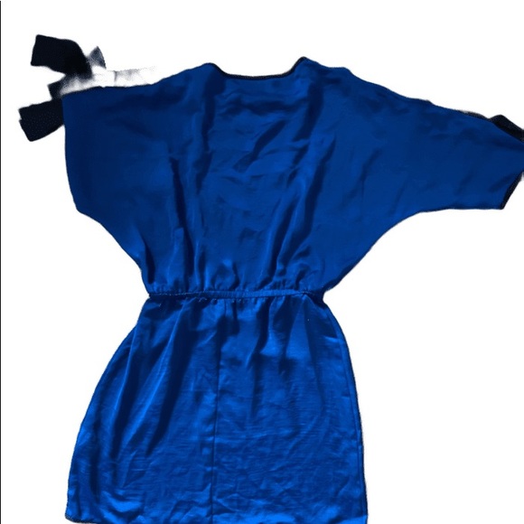 Threal dress - Picture 2 of 3